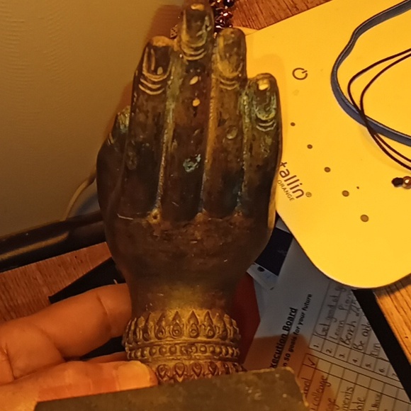 19th early 20th C. Thai brass Buddha hand w/ chakra flower. - Picture 14 of 16